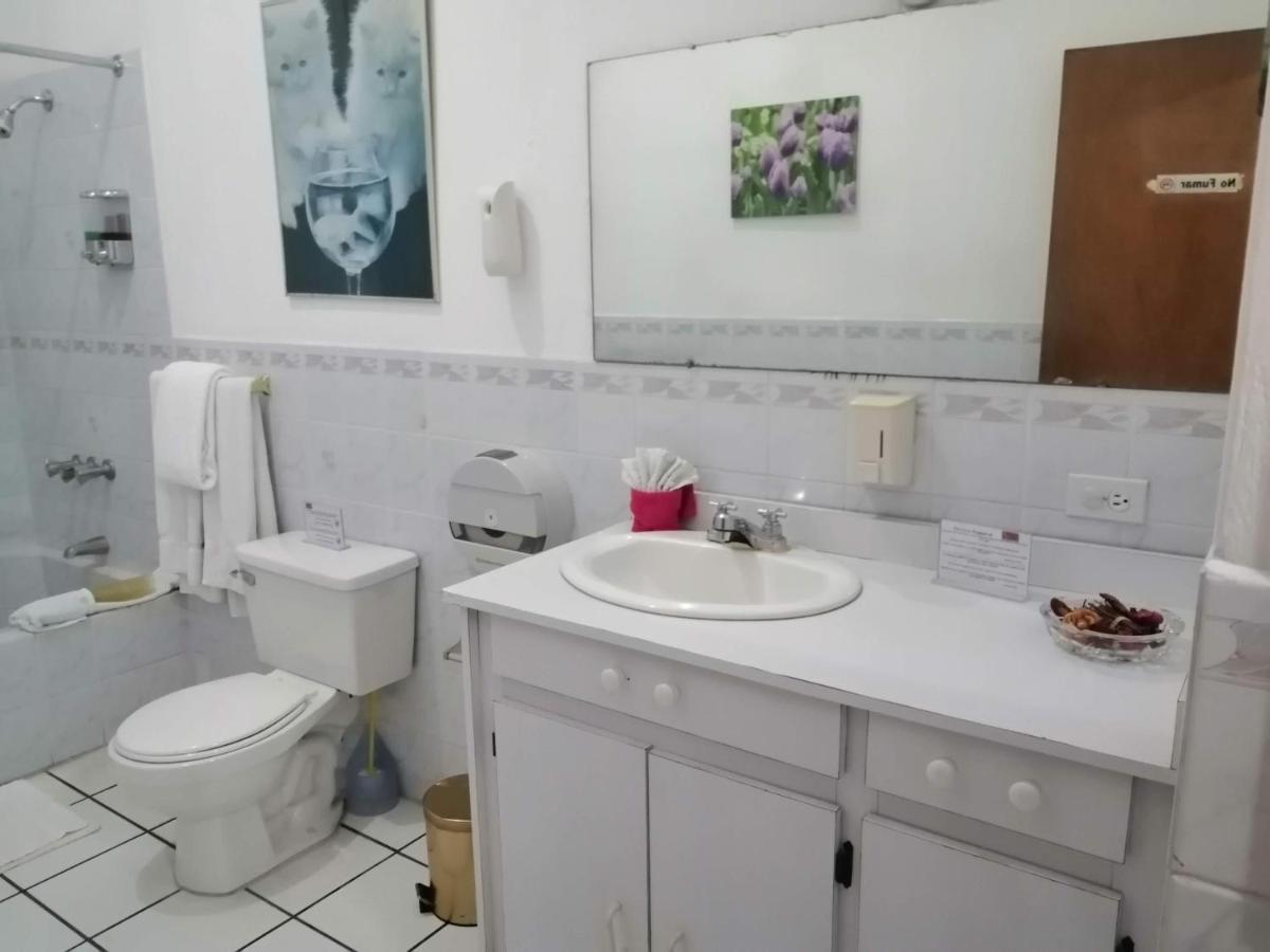 Novohostal B&B グアテマラシティ エクステリア 写真