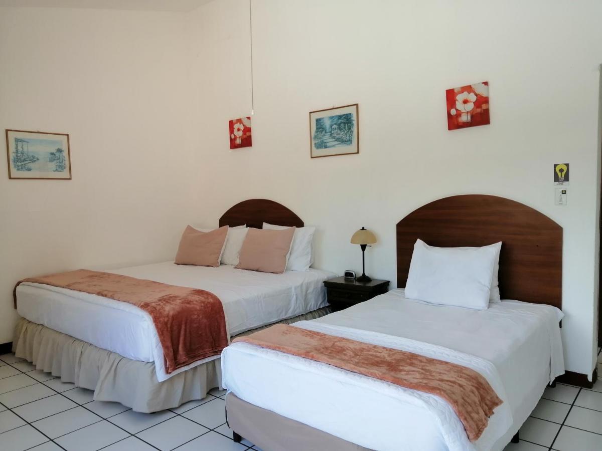 Novohostal B&B グアテマラシティ エクステリア 写真