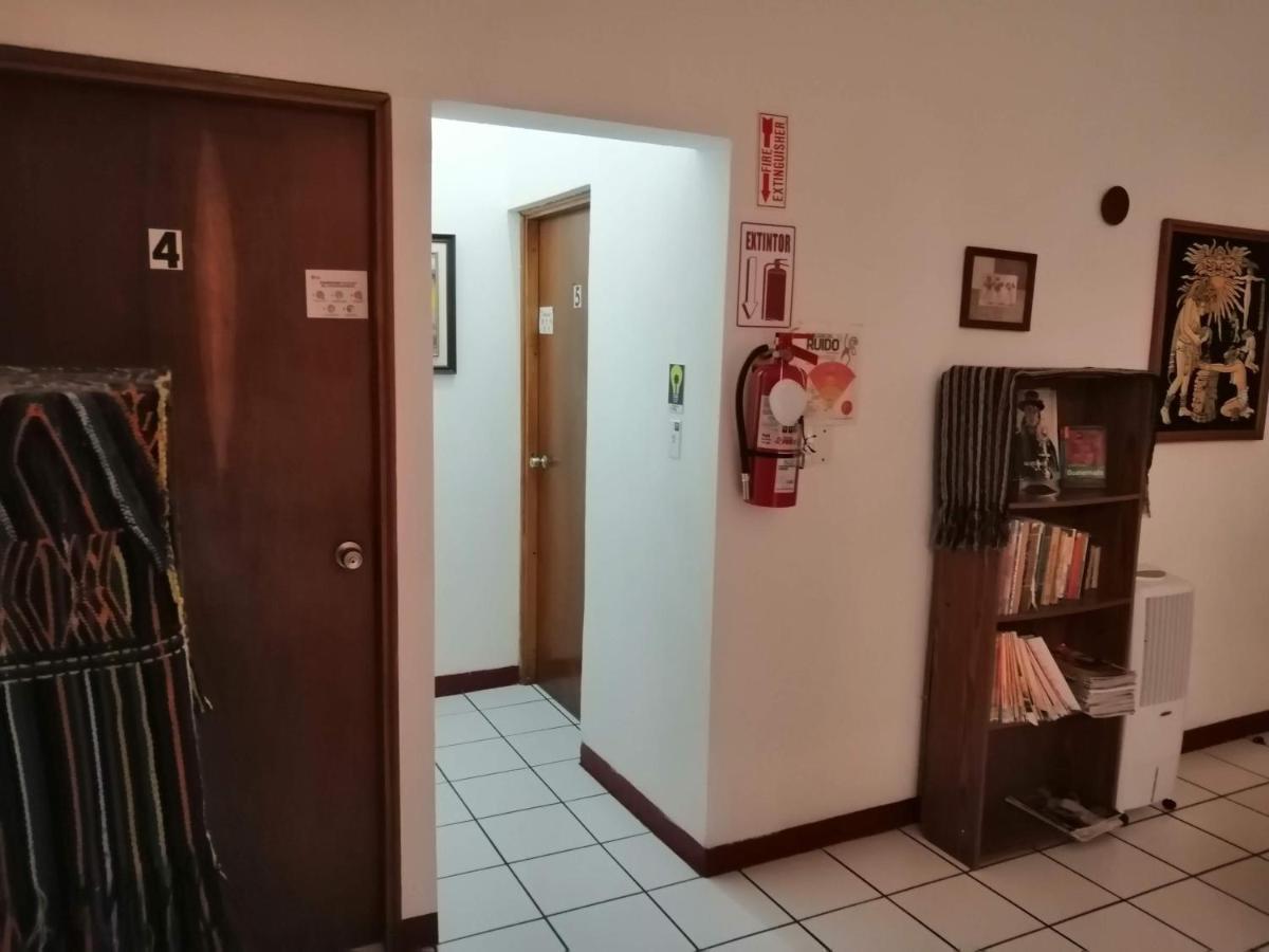 Novohostal B&B グアテマラシティ エクステリア 写真