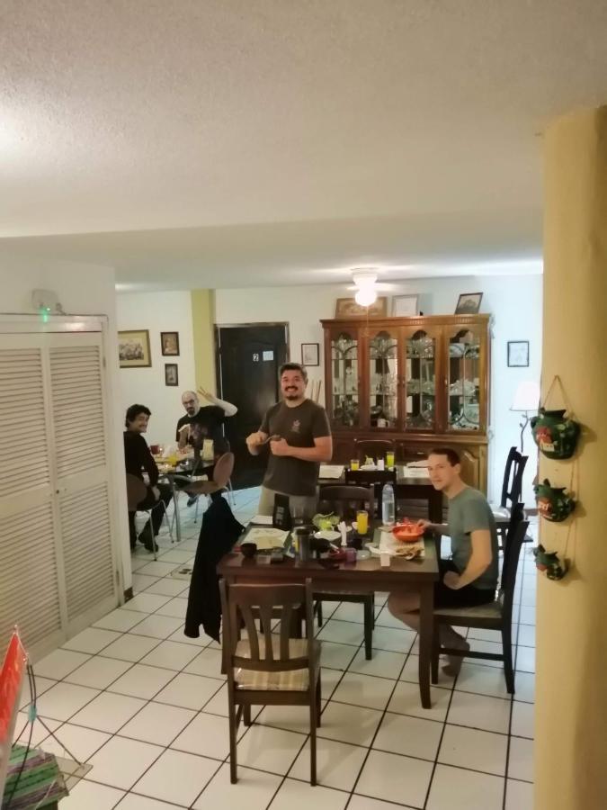Novohostal B&B グアテマラシティ エクステリア 写真
