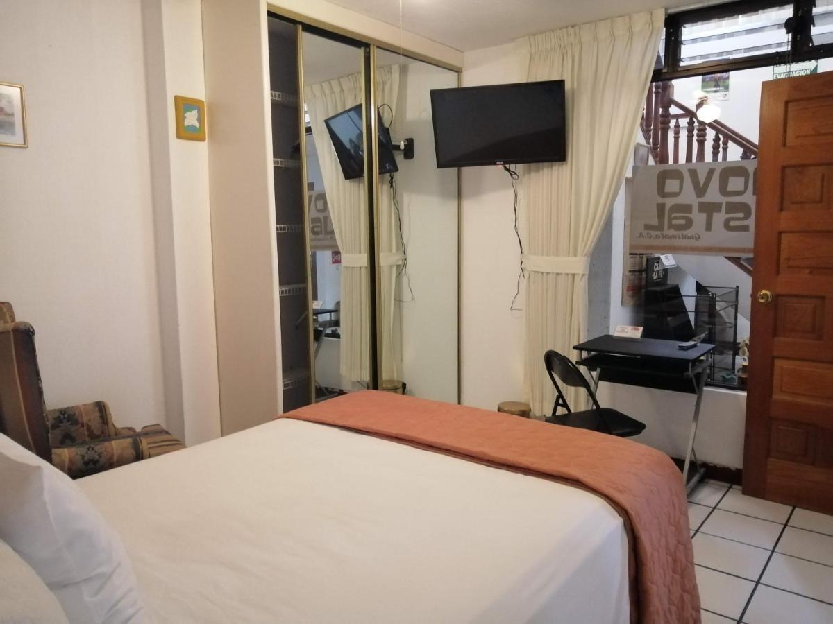 Novohostal B&B グアテマラシティ エクステリア 写真