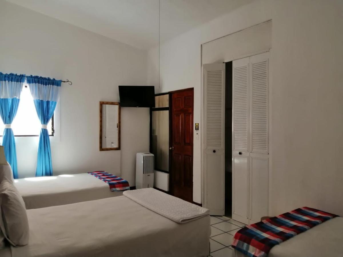 Novohostal B&B グアテマラシティ エクステリア 写真